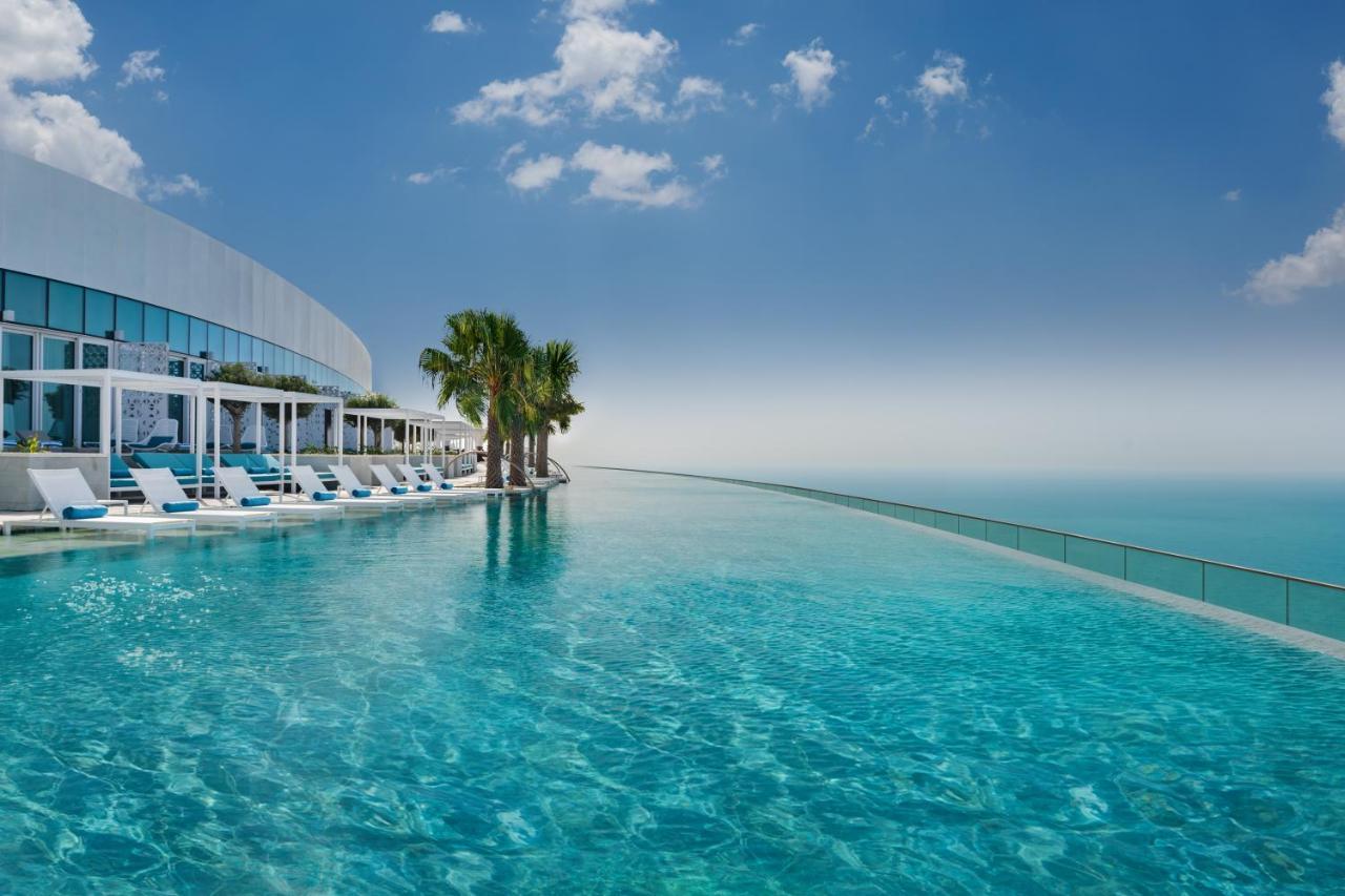 Address Beach Resort Dubai Eksteriør bilde Infinity pool at the hotel