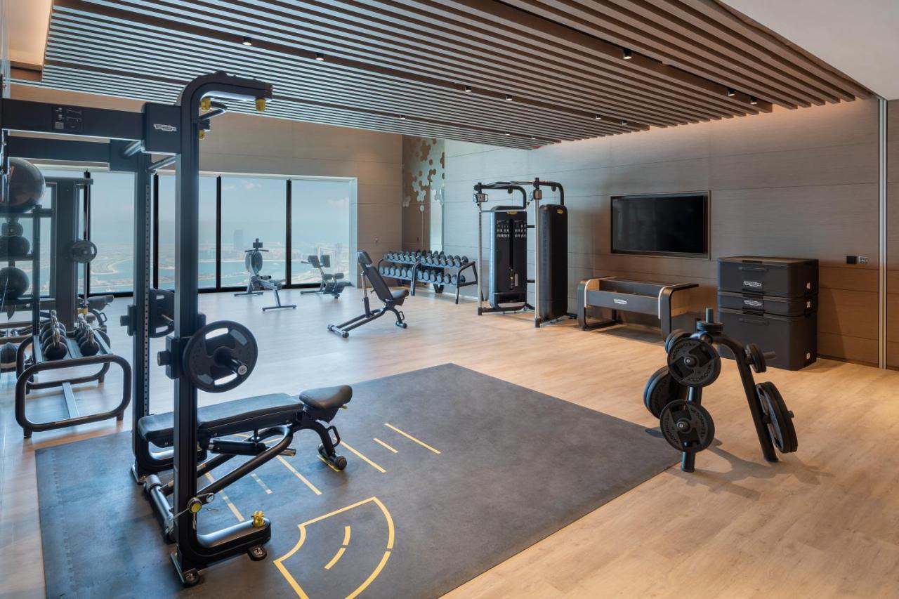 Address Beach Resort Dubai Eksteriør bilde The gym at the hotel